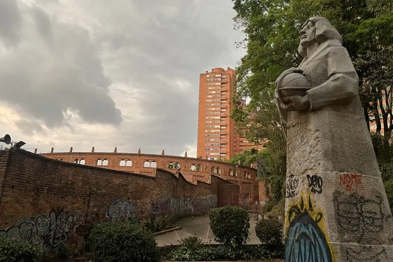 statue of copernicus